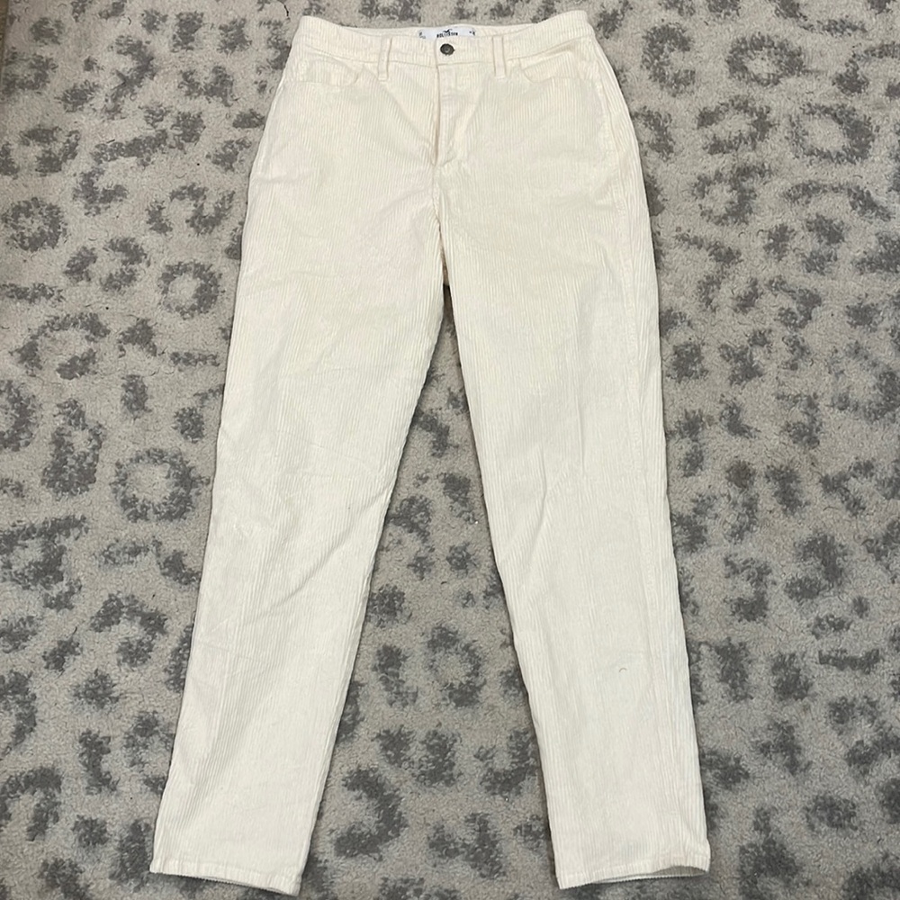 Off-white high waisted ribbed Hollister jeans.